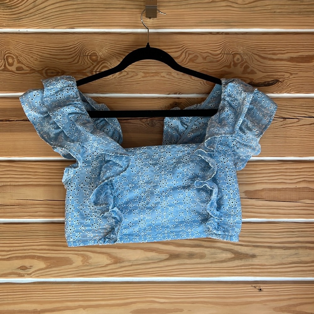 Bcngeneration bcbg ruffle crop top L